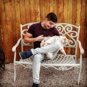 Meet your Posher, Abel